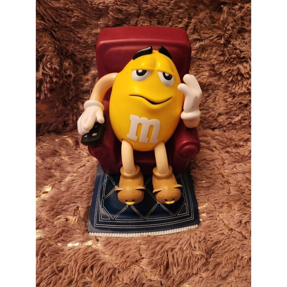 M&Ms Couch Potato Yellow M&M Candy Dispenser 1999 - Picture 1 of 7